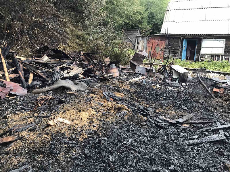 За ночь в деревне под Северодвинском произошло два пожара